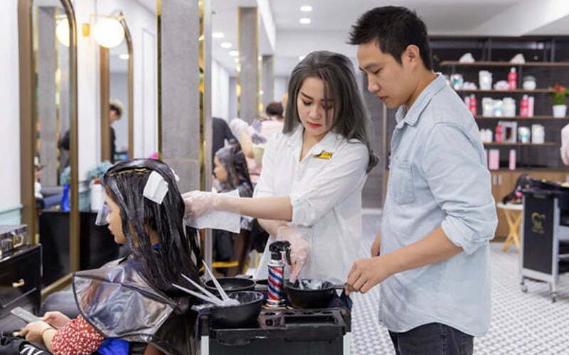 Bắc Trần Tiến - một tiệm tóc quá quen thuộc