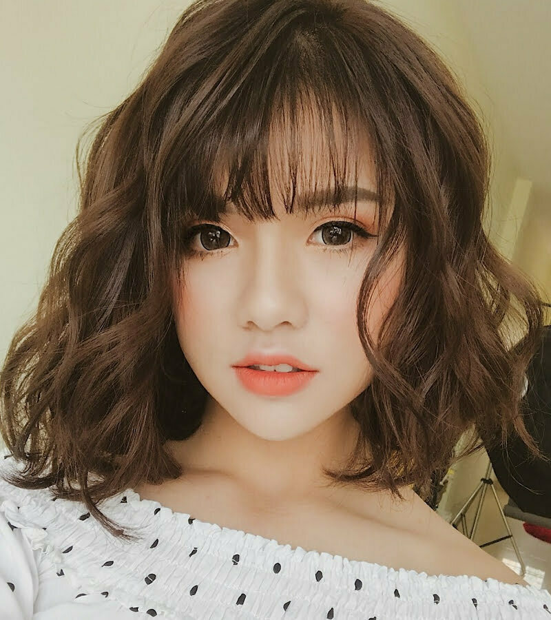 Tóc ngắn uốn xoăn