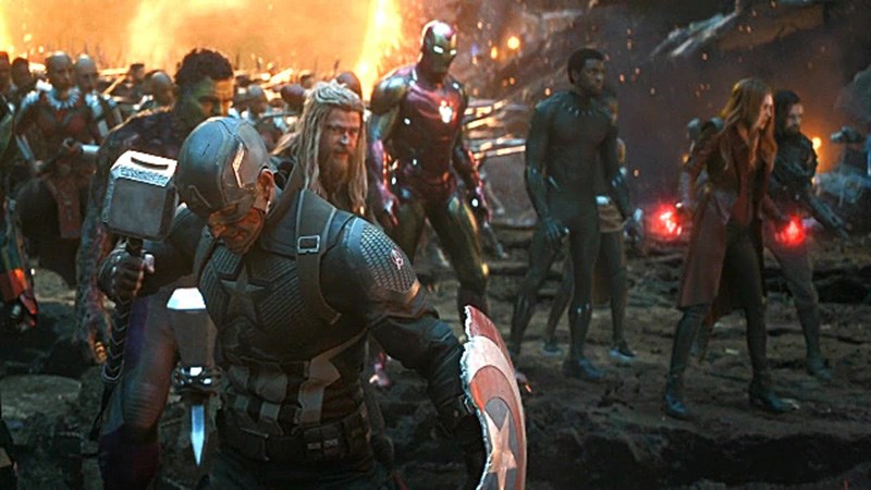 Biệt Đội Siêu Anh Hùng tập hợp trong trận chiến với Thanos
