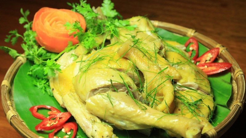 Thịt gà móng Duy Tiên