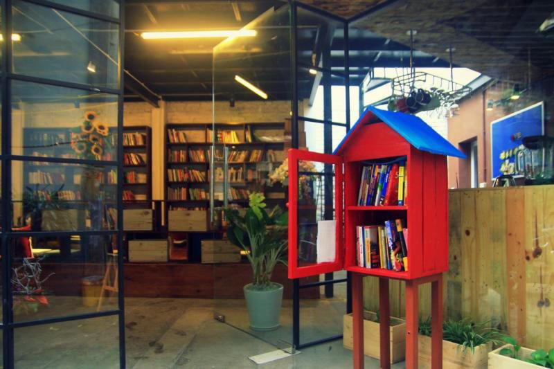 Quán cafe Tổ Chim Xanh - Bluebirds’ Nest