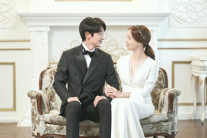 Hình ảnh hạnh phúc của vợ chồng Baek Hee Sung - Cha Ji Won