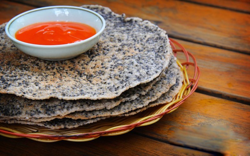 Bánh tráng vừng đen
