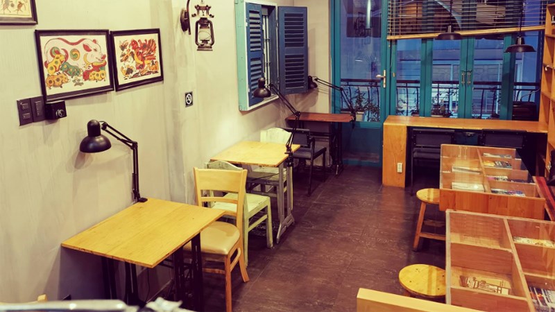 Không gian Slowee Coffee & Books