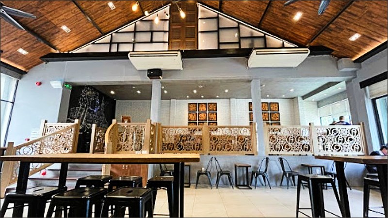 Hầu hết các chi nhánh KOI Thé đều có không gian bài trí theo phong cách hiện đại, tối giản