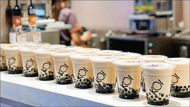 Sản phẩm thức uống chính của KOI Thé như trà macchiato, trà Tea Latte, trà Chewy Tea,…