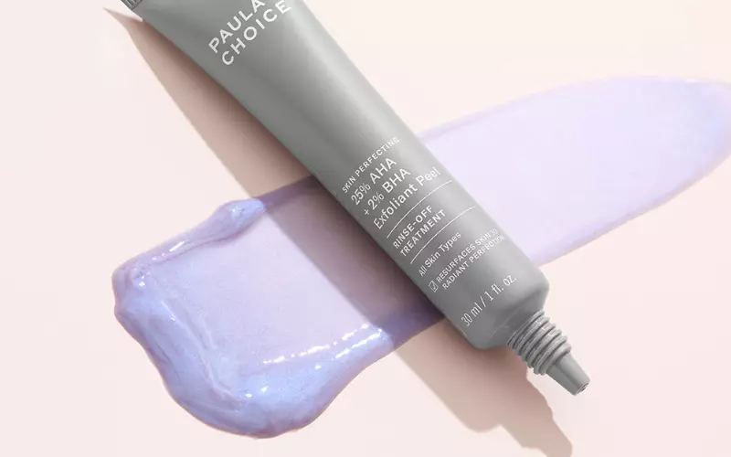 Paula's Choice 25% AHA + 2% BHA Exfoliant Peel sở hữu thiết kế dạng tuýp nhỏ gọn có thể mang theo bên mình dễ dàng