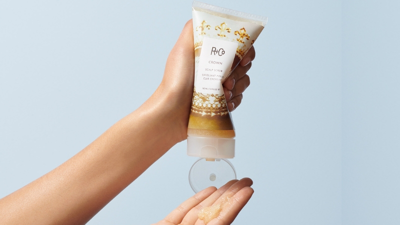 R + Co Crown Scalp Scrub